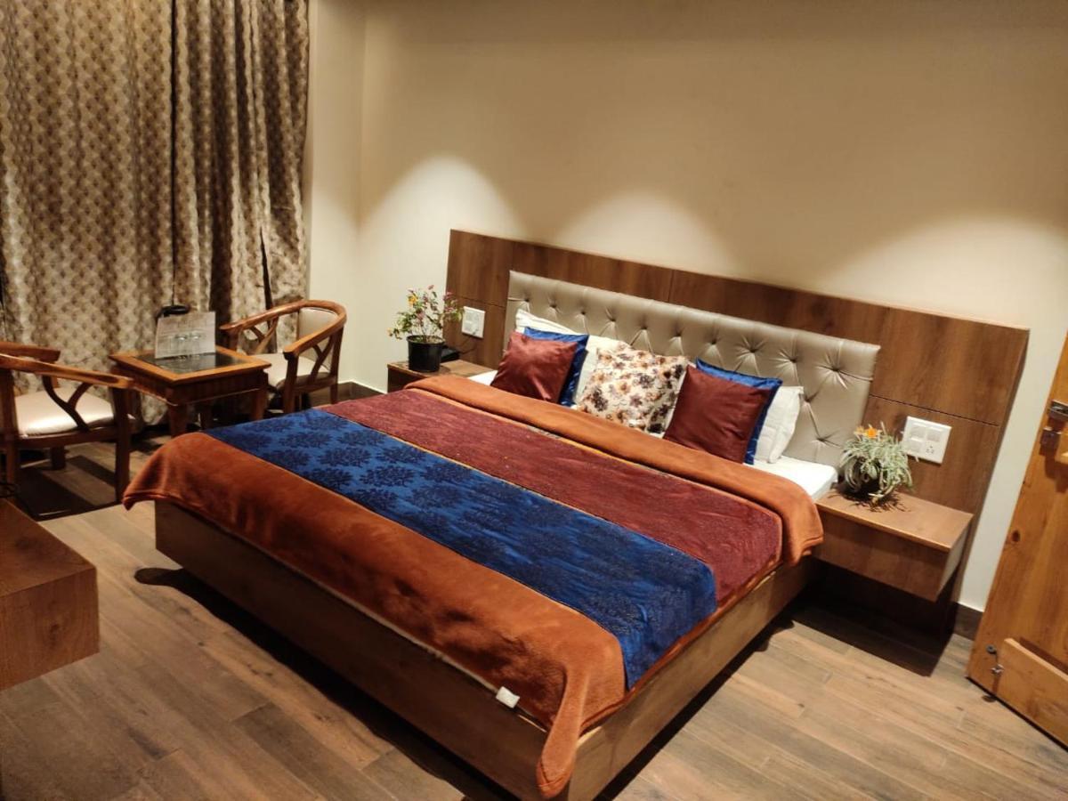 Hotel Apple Blossom Manāli Exteriér fotografie