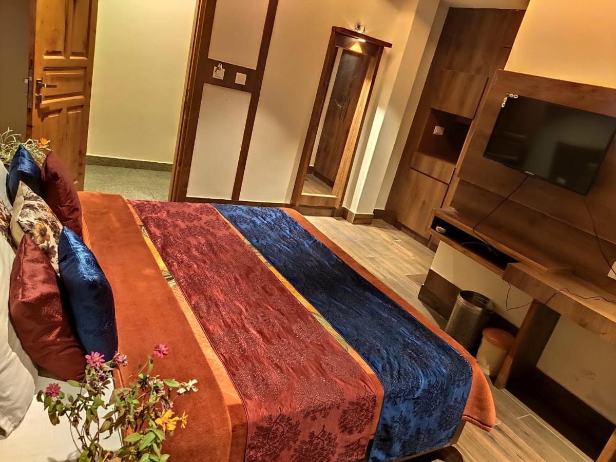 Hotel Apple Blossom Manāli Exteriér fotografie